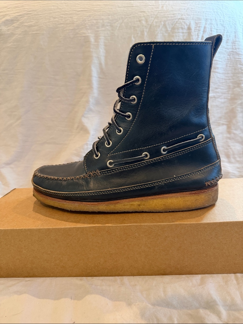 LL Bean signature crepe Moc Boots men’s 8.5 rare 2010